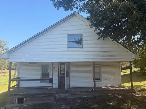 1405 Newton Avenue, Johnston City, IL 62951