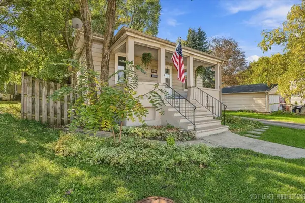 1003 Dean Street, St. Charles, IL 60174