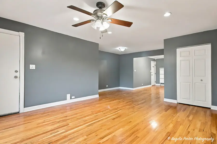 9402 Bay Colony Drive #3W, Des Plaines, IL 60016 - #3
