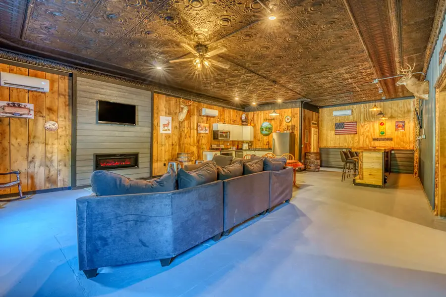 305 E Jefferson Avenue, Nason, IL 62816 - #2