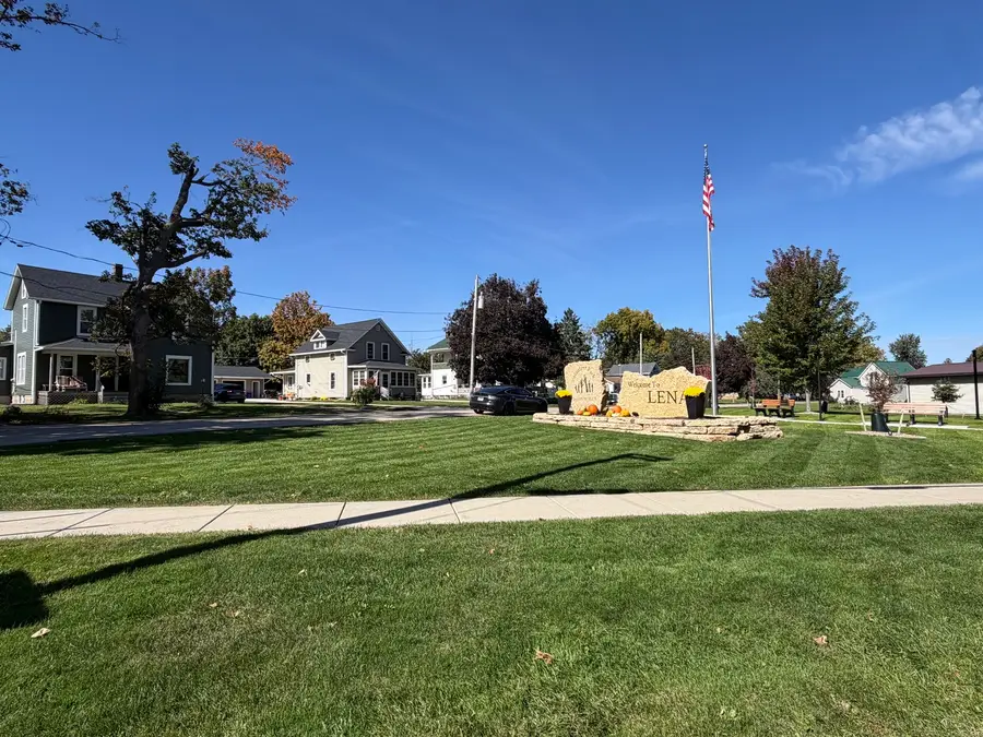 721 S Logan Street, Lena, IL 61048 - #2