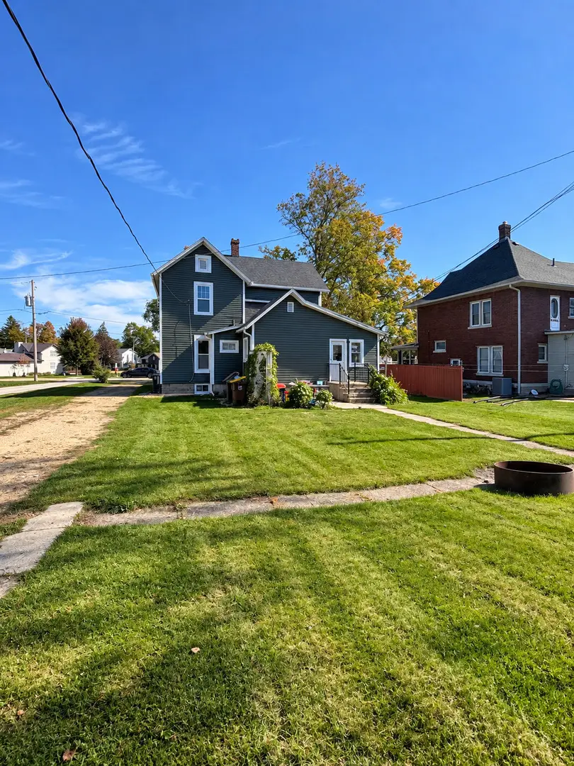 721 S Logan Street, Lena, IL 61048 - #3