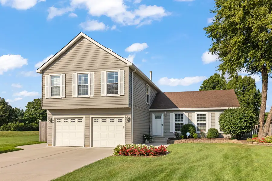 1901 Clydesdale Drive, Wheaton, IL 60189 - #2