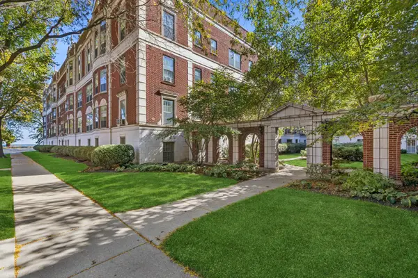 482 Sheridan Road #1, Evanston, IL 60202