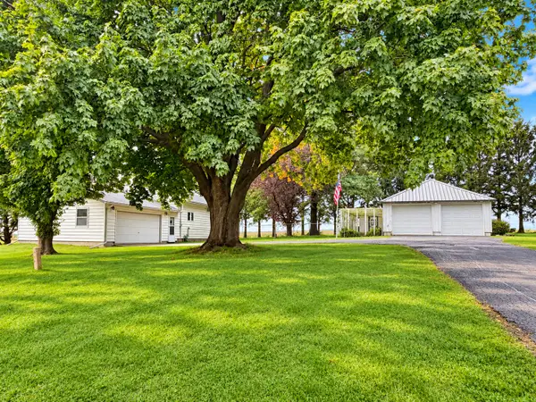 2622 S Bolton Road, Freeport, IL 61032