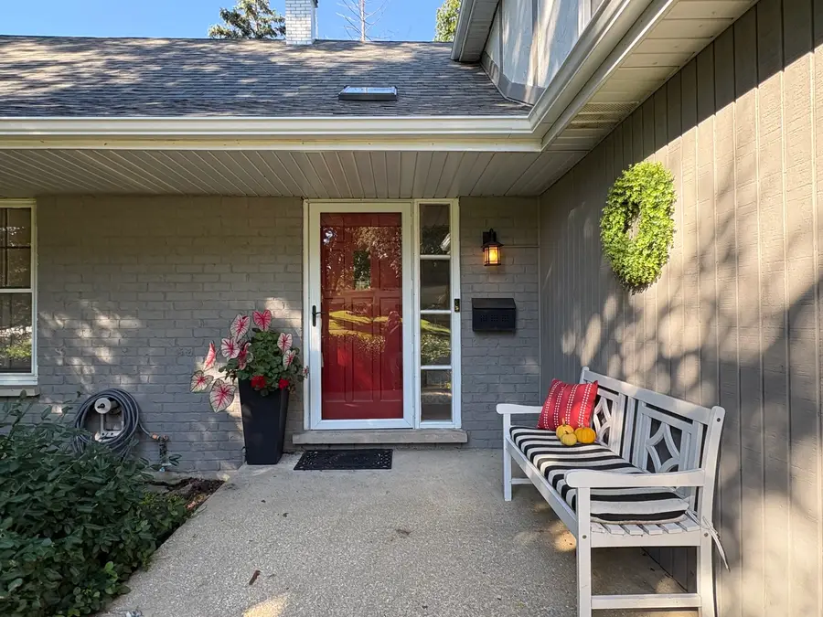 3820 Saratoga Avenue, Downers Grove, IL 60515 - #2