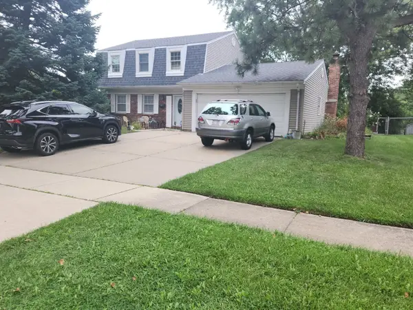 25 Emerson Drive, Schaumburg, IL 60194