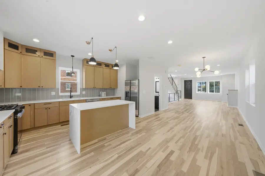 956 N Saint Louis Avenue, Chicago, IL 60651 - #3