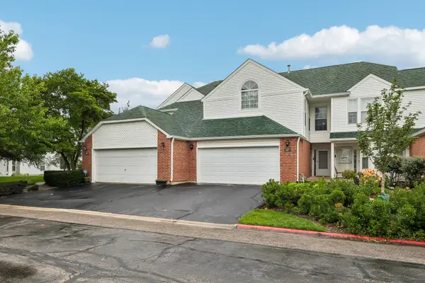 109 Lauralton Street #10, Lake Bluff, IL 60044