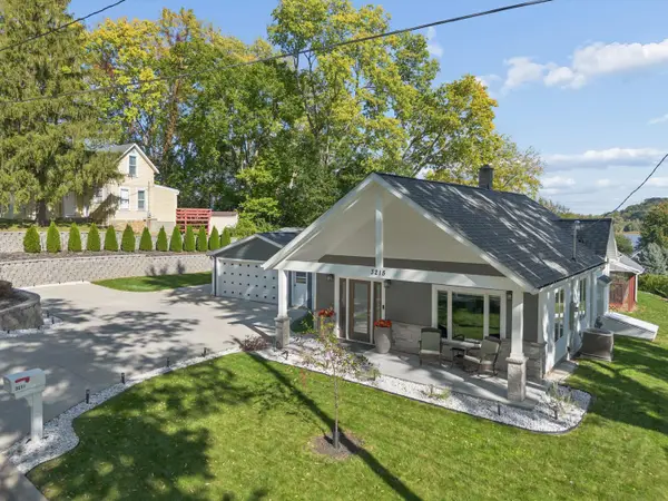 3215 Garfield Street, Clinton, IA 52732
