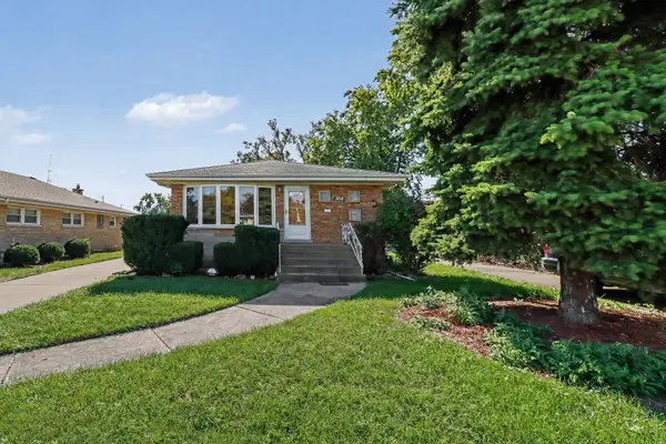 504 E Butterfield Road, Elmhurst, IL 60126
