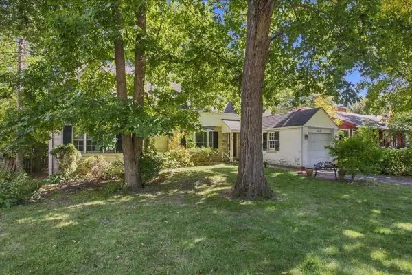629 Juniper Road, Glenview, IL 60025