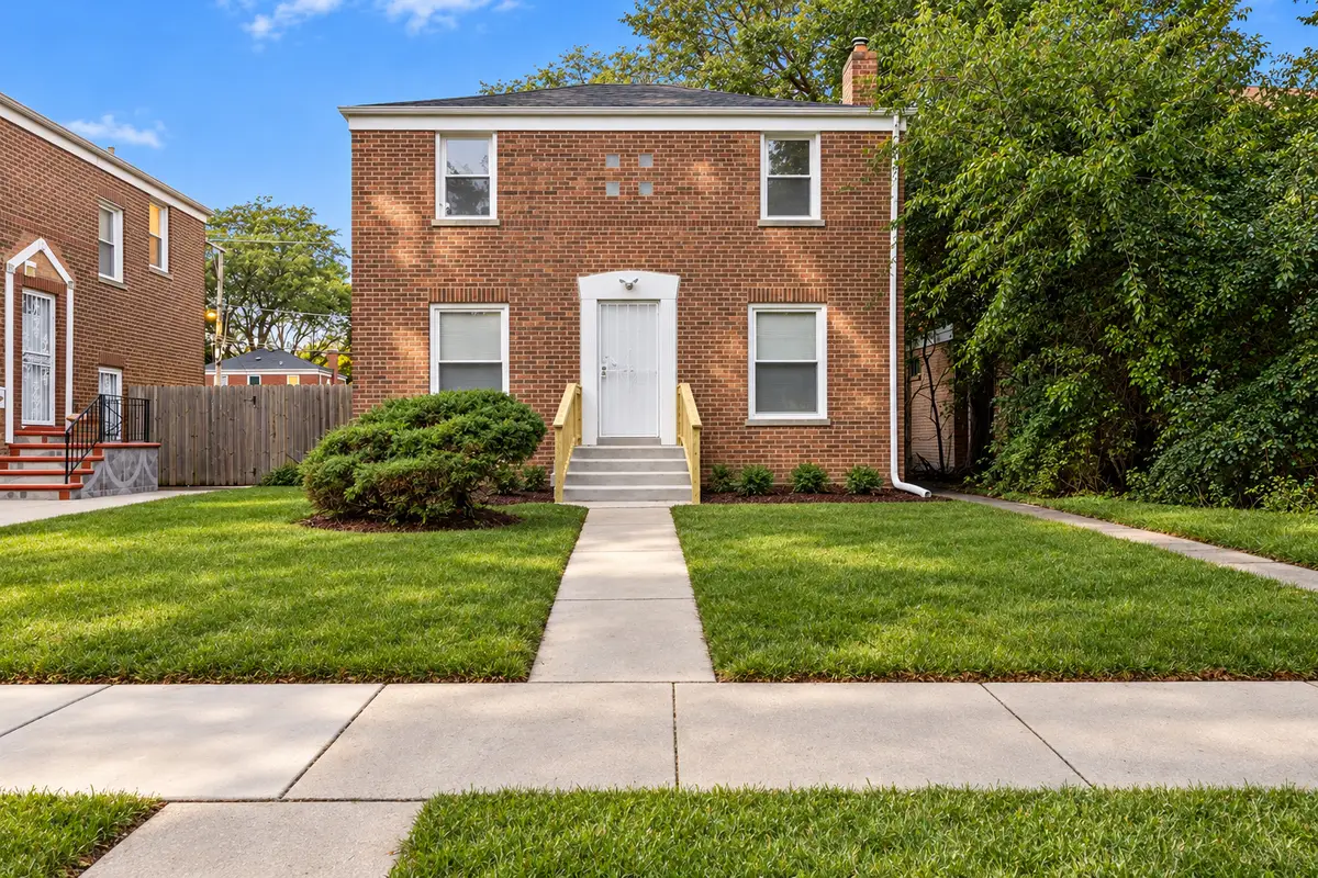 9926 S Luella Avenue, Chicago, IL 60617 - #1