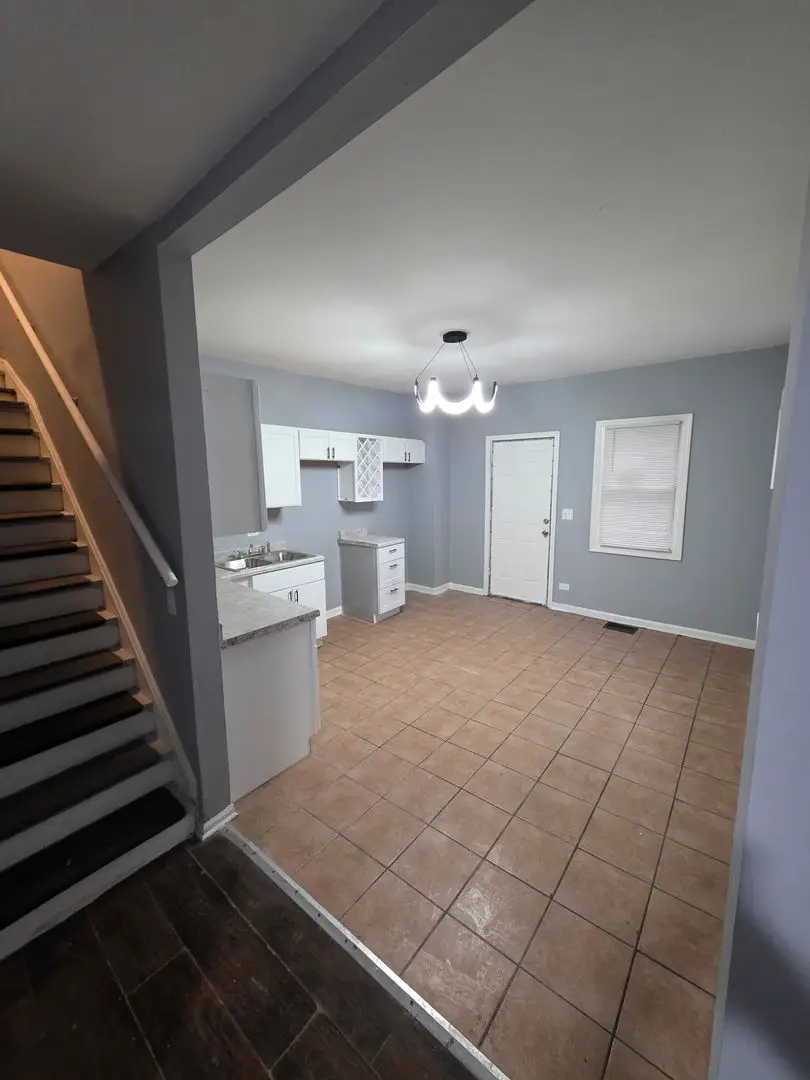 8013 S Marquette Avenue, Chicago, IL 60617 - #3