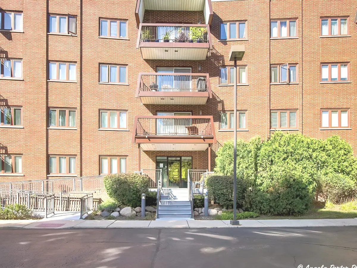 400 E Dundee Road #105C, Buffalo Grove, IL 60089 - #1