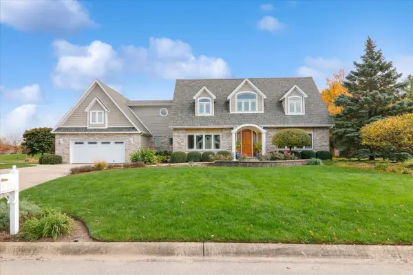 1806 Cardinal Court, Pontiac, IL 61764