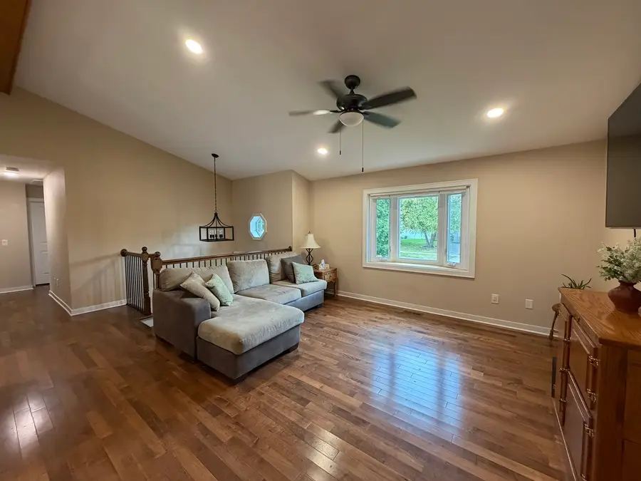 219 Newport Trail, McHenry, IL 60050 - #3