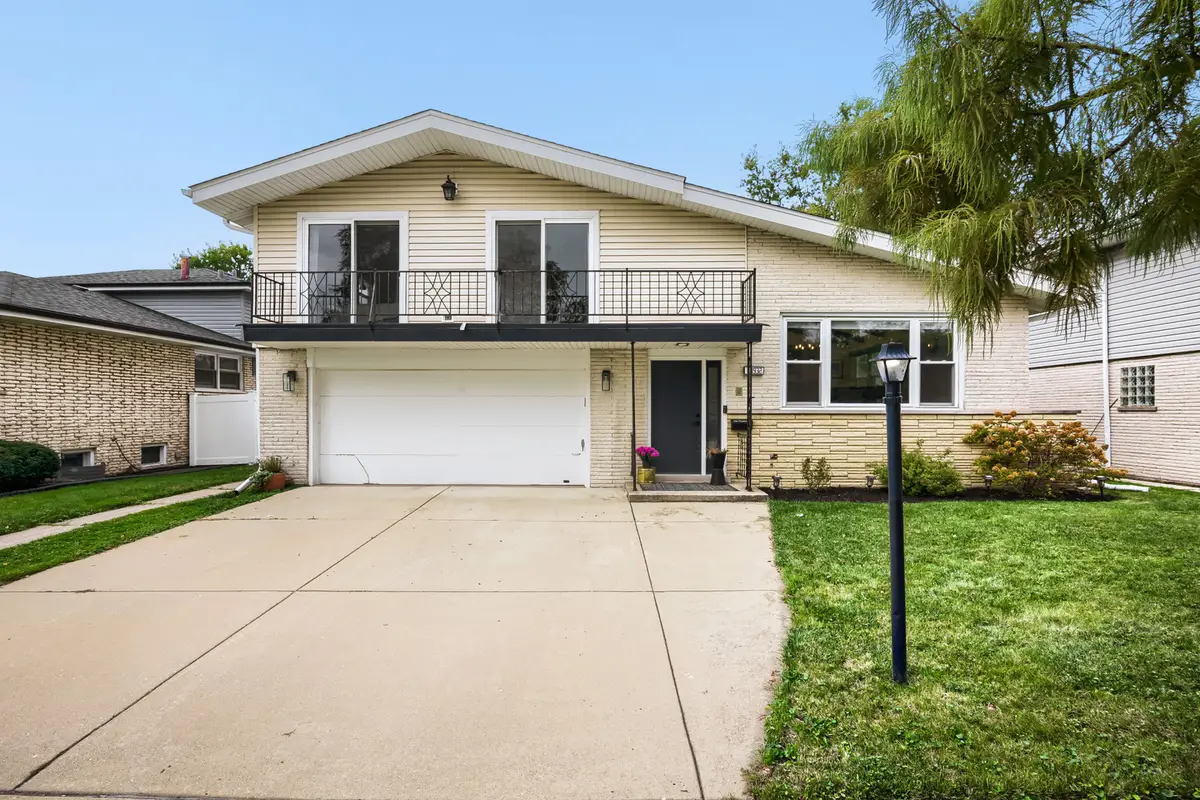 10932 S Kilbourn Avenue, Oak Lawn, IL 60453 - #1