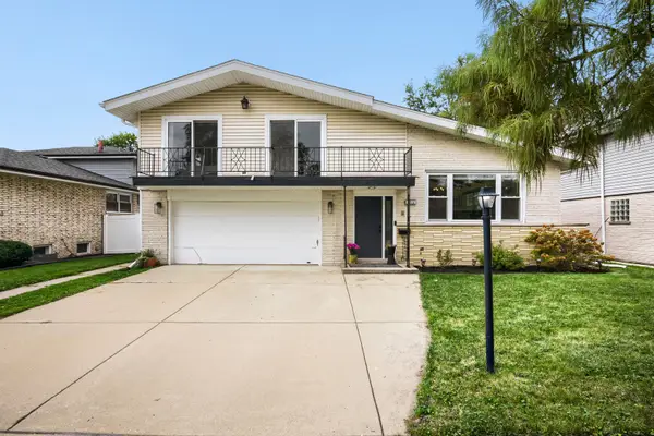10932 S Kilbourn Avenue, Oak Lawn, IL 60453
