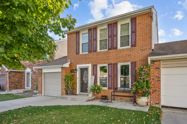 1353 Portsmouth Court, Carol Stream, IL 60188