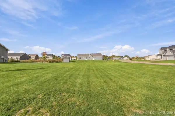 211 Christensen Street, Hinckley, IL 60520
