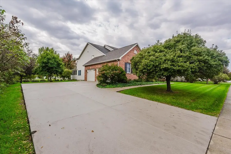 307 Northridge Cc Estates, Normal, IL 61761 - #2