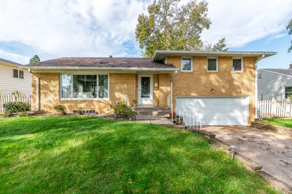 2138 Kohler Drive, Davenport, IA 52803