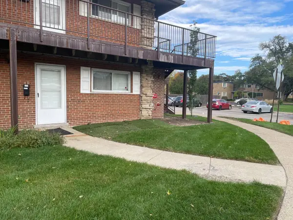 1480 S Busse Road #1F, Mount Prospect, IL 60056