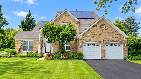 2460 Otter Creek Lane, Elgin, IL 60124