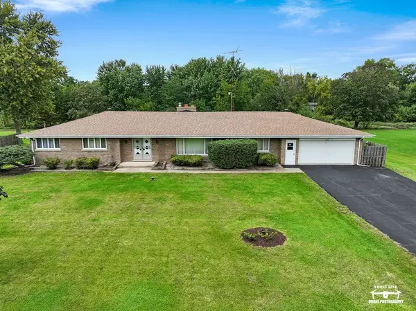 29 Brookside Lane, Bristol, IL 60512