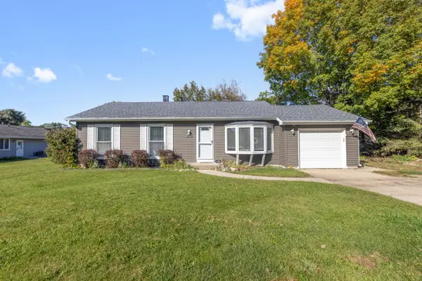 2412 W Fairview Lane, McHenry, IL 60051