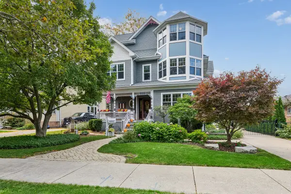 6883 W Hobart Avenue, Chicago, IL 60631