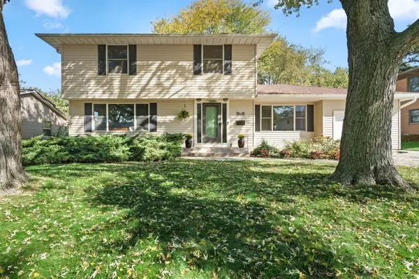 2841 Kelling Street, Davenport, IA 52804