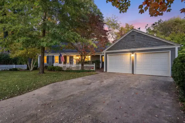 61 Hawthorne Road, Rock Island, IL 61201