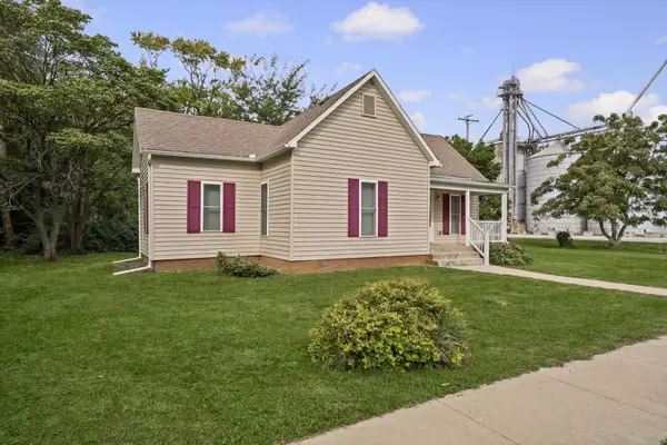 100 S Grant Street, Broadlands, IL 61816