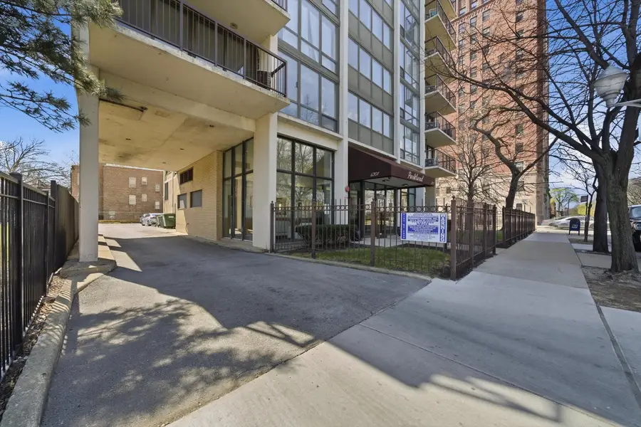 6701 S Crandon Avenue #8C, Chicago, IL 60649 - #3
