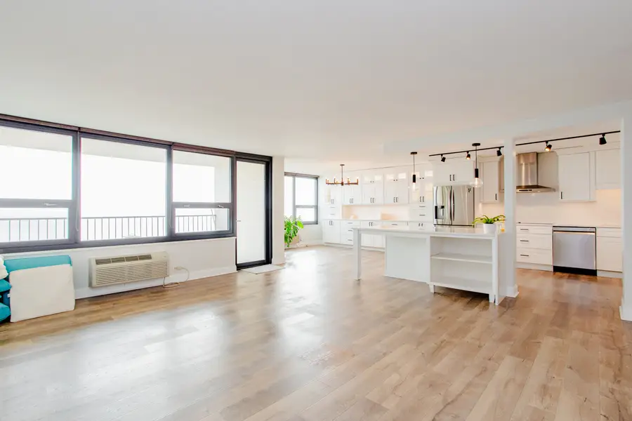 5733 N Sheridan Road #18A, Chicago, IL 60660 - #3