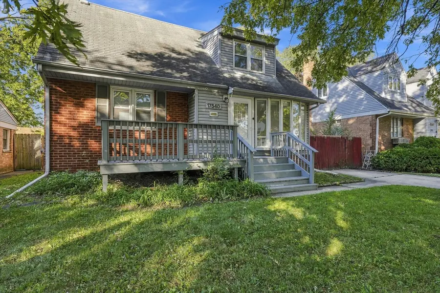 17540 Greenbay Avenue, Lansing, IL 60438 - #2