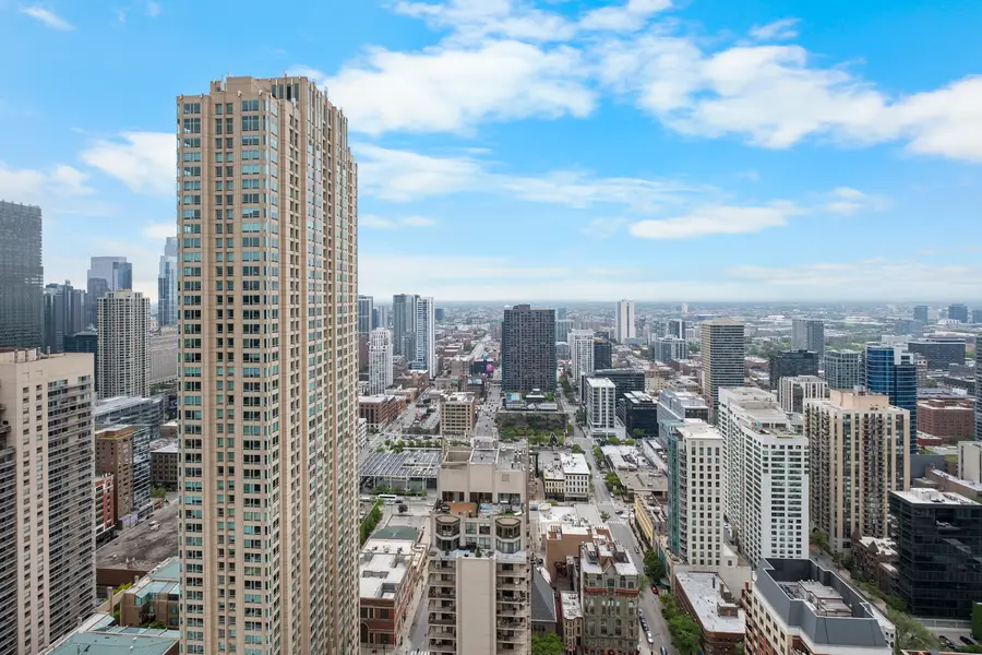 10 E Ontario Street #4705, Chicago, IL 60611 - #3
