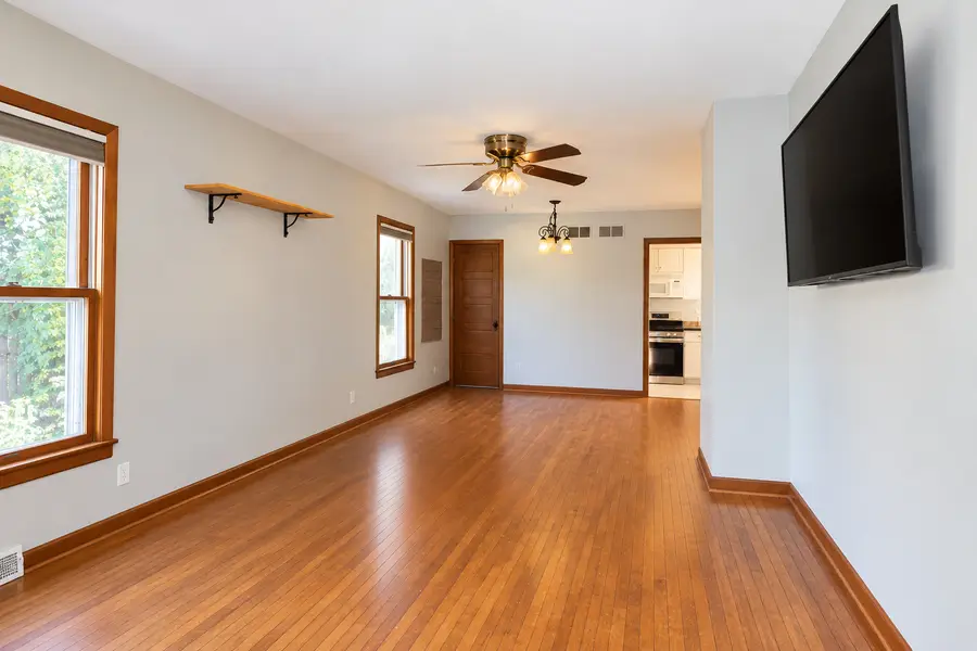 113 S Oakwood Avenue, West Chicago, IL 60185 - #3