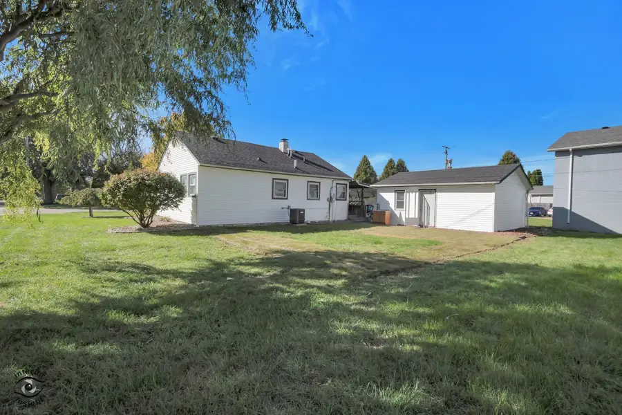 1071 E Broadway Street, Bradley, IL 60915 - #2