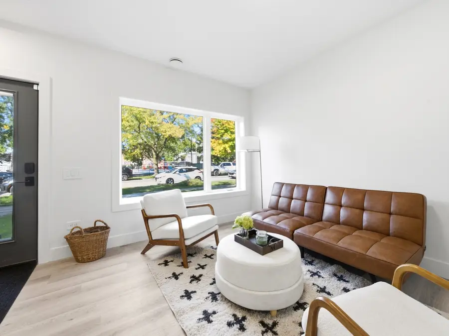 611 N Lawndale Avenue, Chicago, IL 60624 - #2