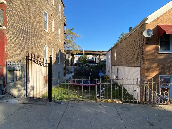 2252 W 21st Street, Chicago, IL 60608