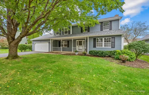647 Oakhurst Drive, Naperville, IL 60540