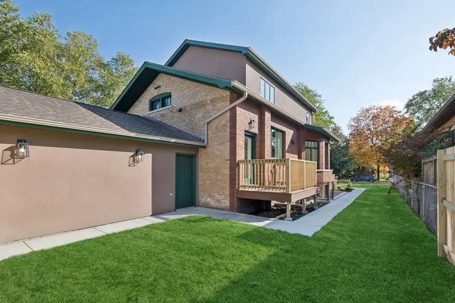 2616 W Sunnyside Avenue, Chicago, IL 60625 - #2