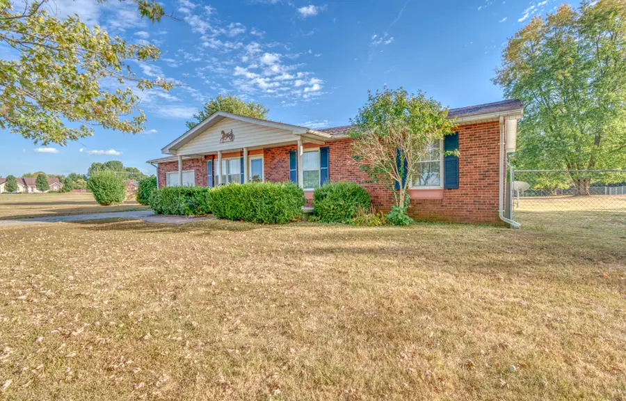 14927 E Clearview Road, Mount Vernon, IL 62864 - #3