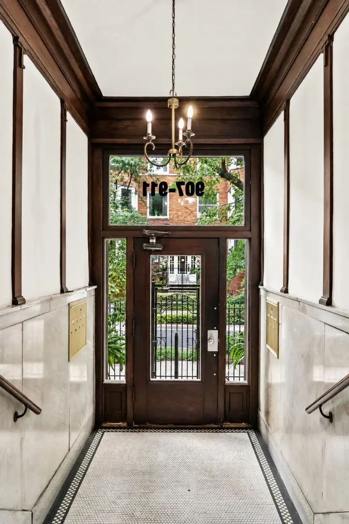 907 W Margate Terrace #2, Chicago, IL 60640 - #2