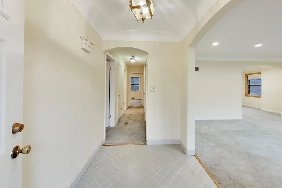 5858 N Louise Avenue, Chicago, IL 60646 - #2