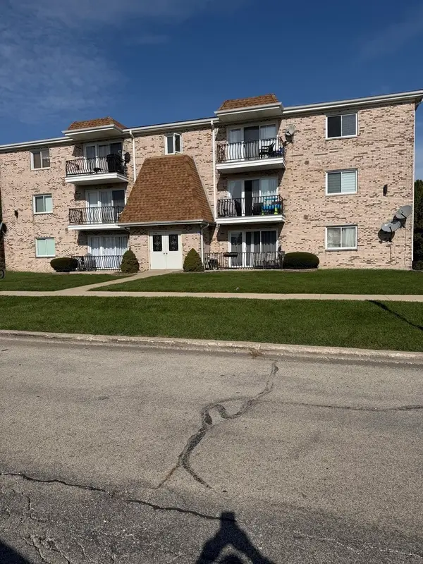 7702 W 87th Place #12, Bridgeview, IL 60455