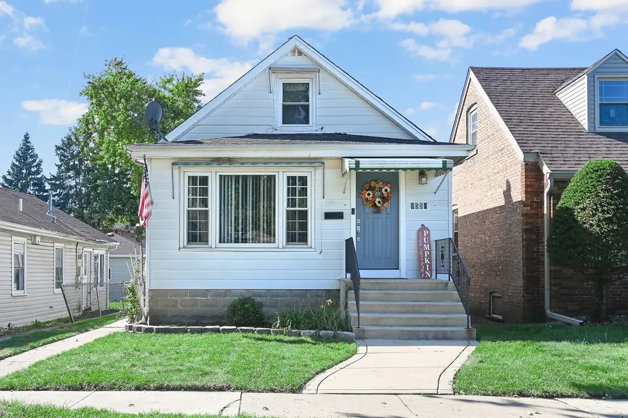 9550 S California Avenue, Evergreen Park, IL 60805 - #2
